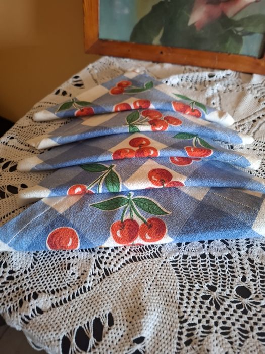 Текстилни салфетки с череши