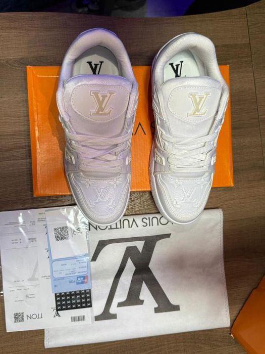 Спортни обувки Amiri, Luis Vuitton, Valentino