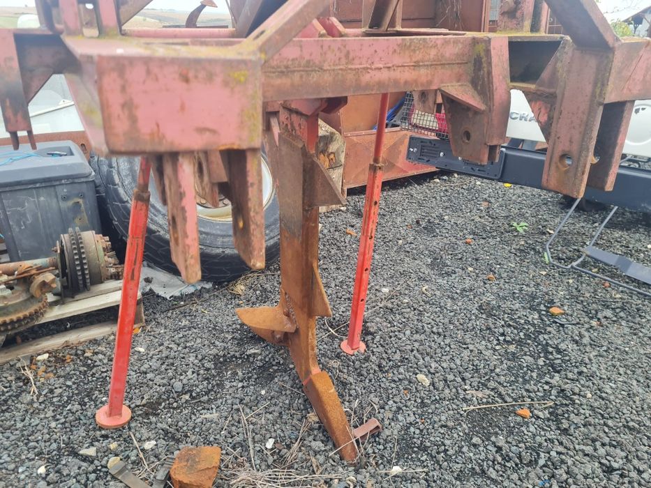 Scarificator cu o gheară