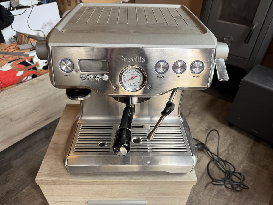 Aparat de cafea breville (necesita atentie )