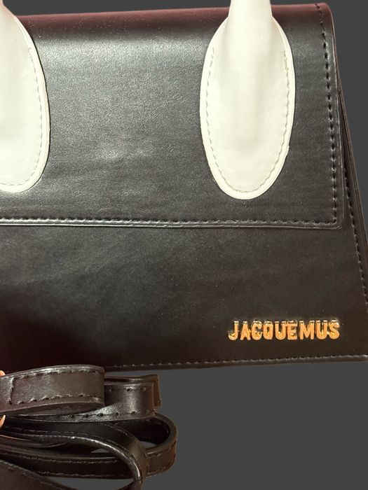 Чанта jacquemus.
