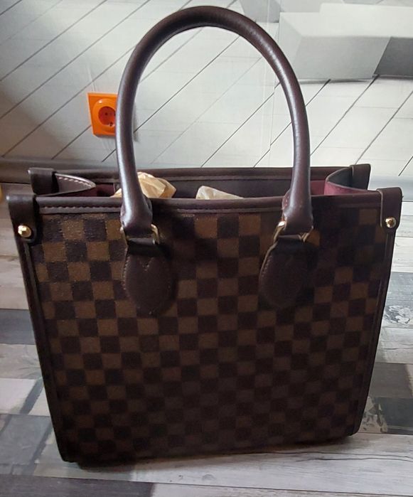 Дамска чанта Louis Vuitton
