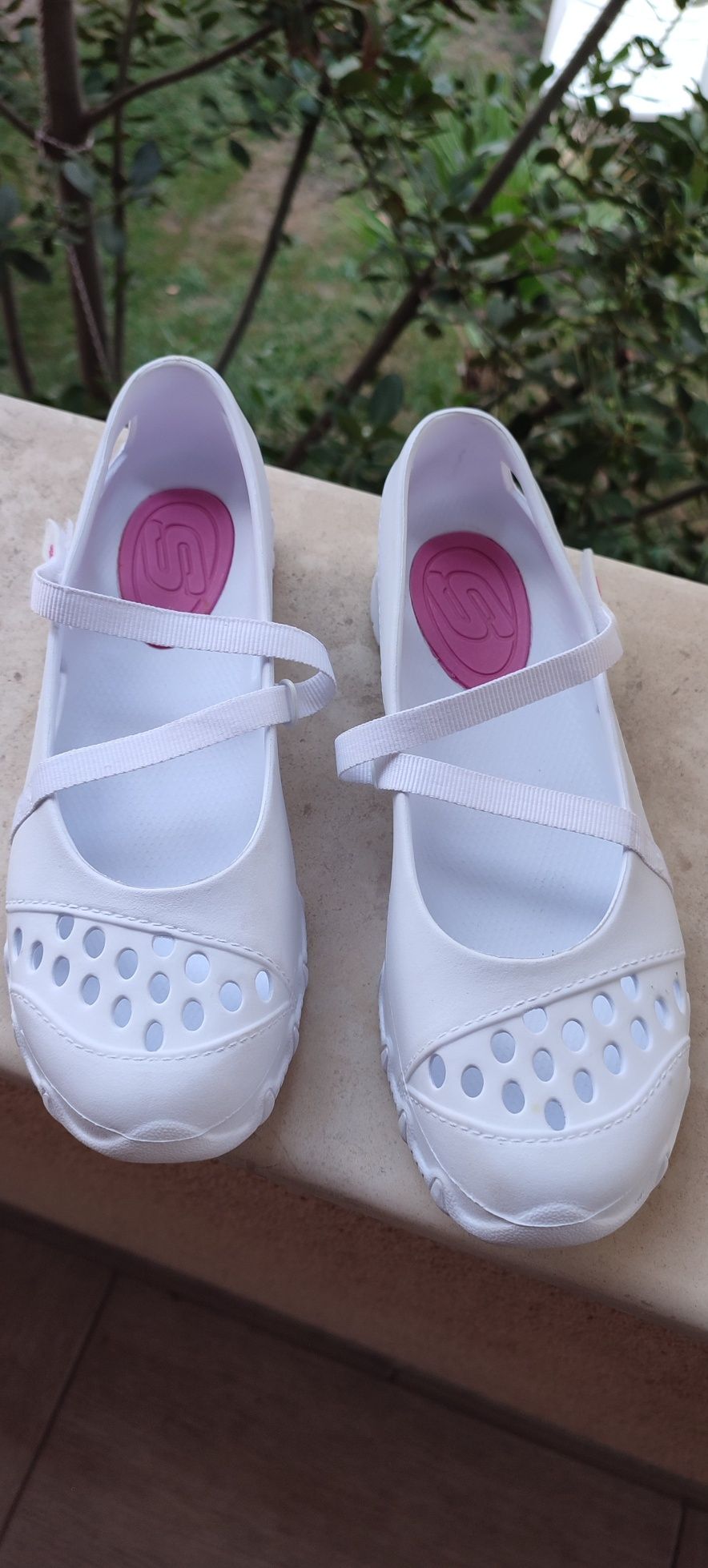 Летни обувки тип крок SKECHERS