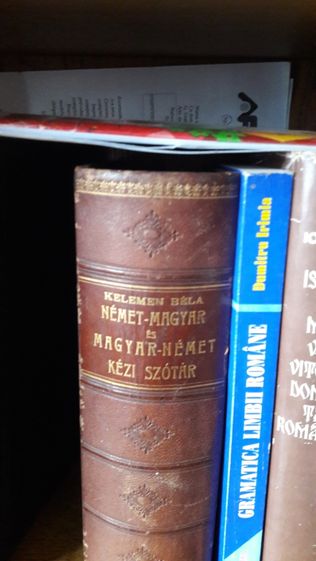 vand dictionar maghiaro-german si germano-maghiar vechi de 150 ani