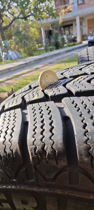 215/65/16 зимни бусови