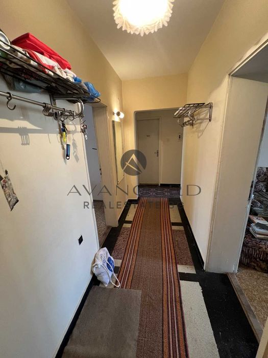 оф.23877 Обзаведен тристаен/ Стария град