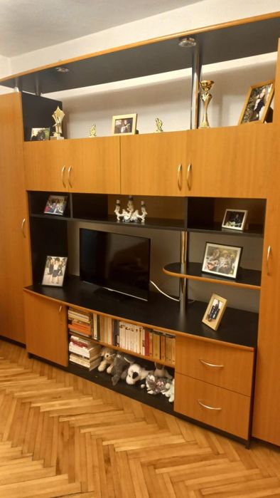 Inchiriez apartament cu 3 camere