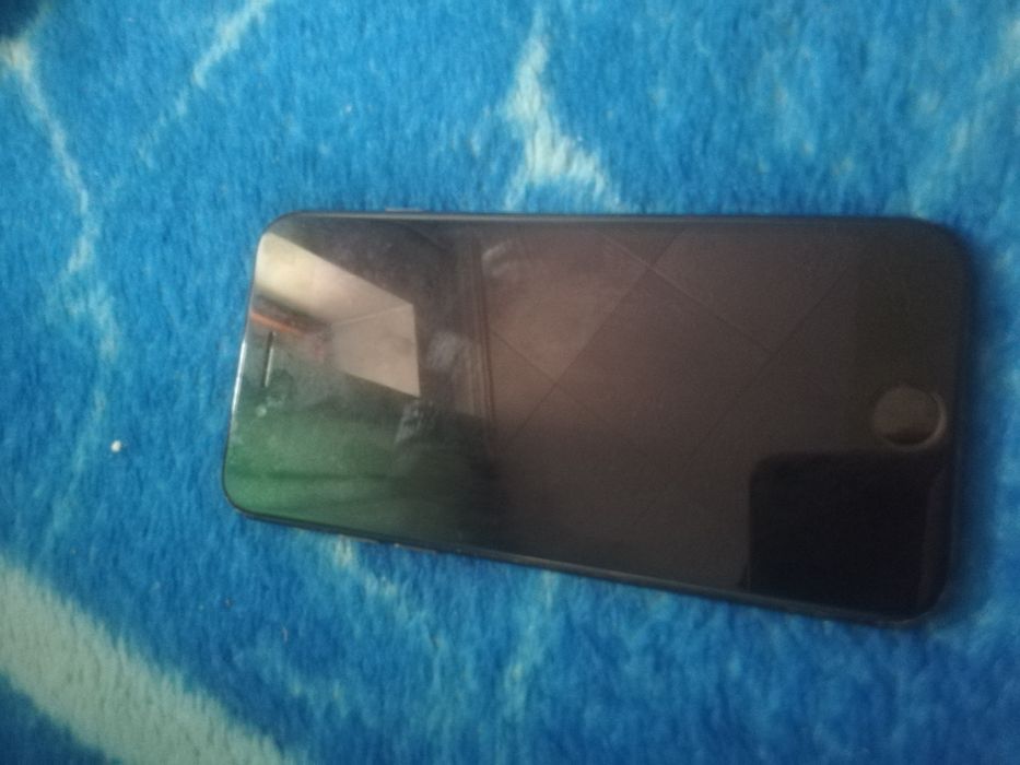 Продам iPhone 7 32 гб