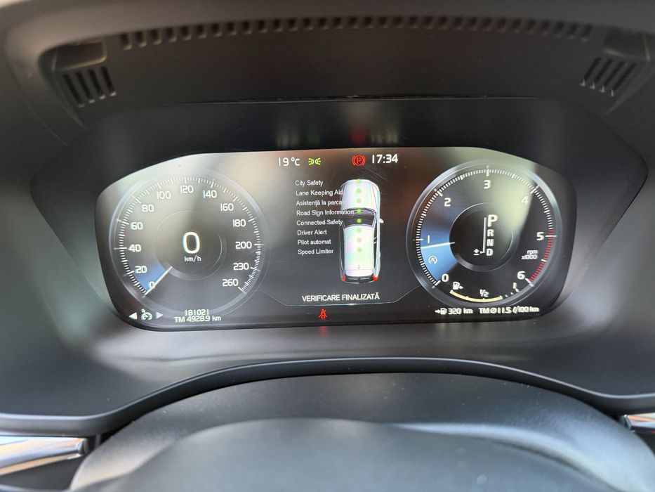 Vand Volvo XC60 2018 D5 AWD Inscription 235 CP