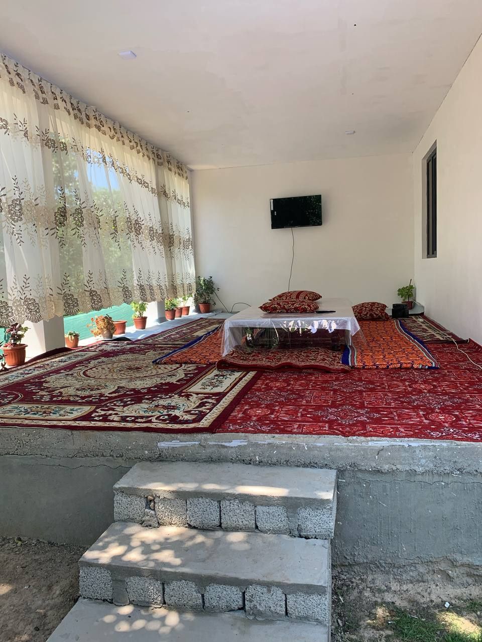 Arzon va toza dacha tog bag'ridan BURCHMULLA