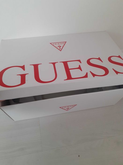 Adidași guess numărul 42