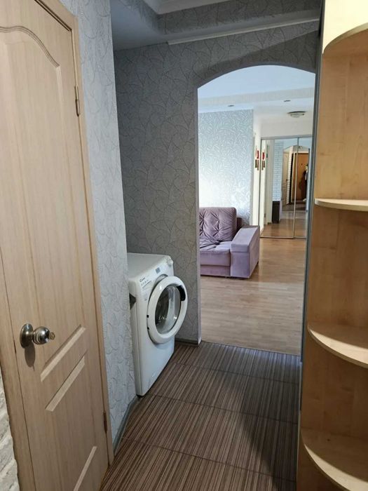 Дава се под наем Тристаен апартамент в София, Център - 90 кв.м за 509.49 € - Снимка #1