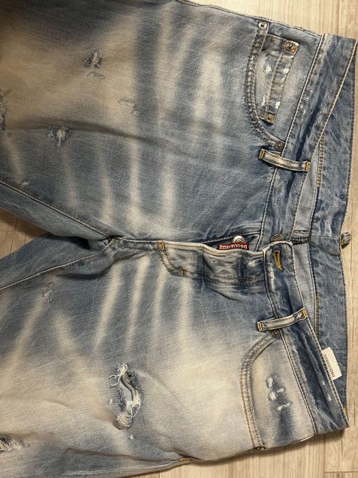 Blugi Dsquared2 originali mărimea 52 – stare foarte bună