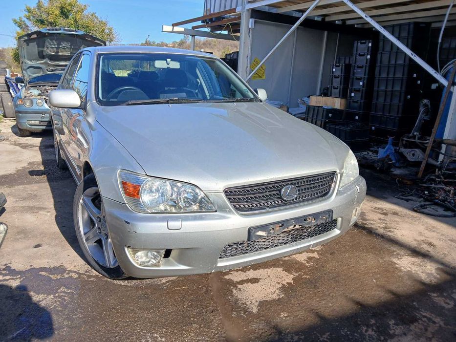 Lexus is 200, 2.0 V6, 2004 г на части