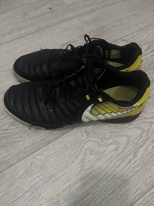 Бутсы для футзала