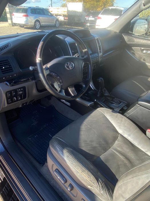 Toyota LandCruiser J120 2009