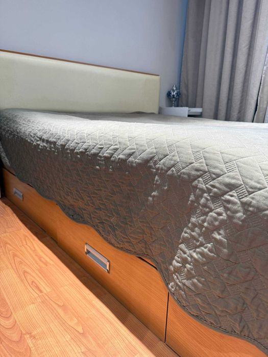 Кровать двуспальная