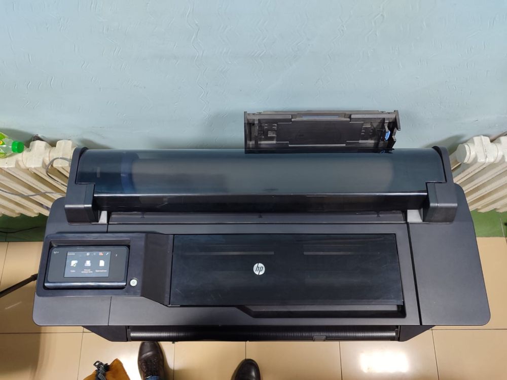 Плоттер HP DesignJet T520 24-in Printer D012E5