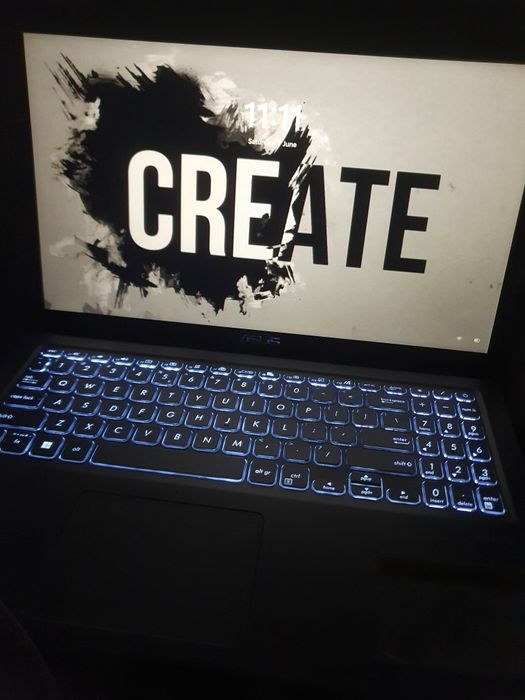 Asus Noutbook i-5