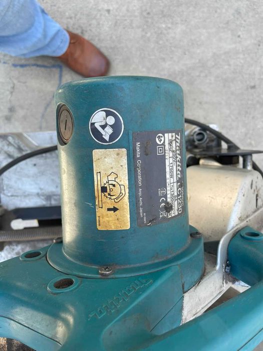 Настолен циркуляр за метал Makita