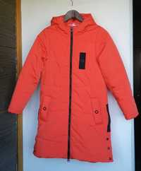 Зимняя куртка-пальто с капюшоном для девочки размер 152