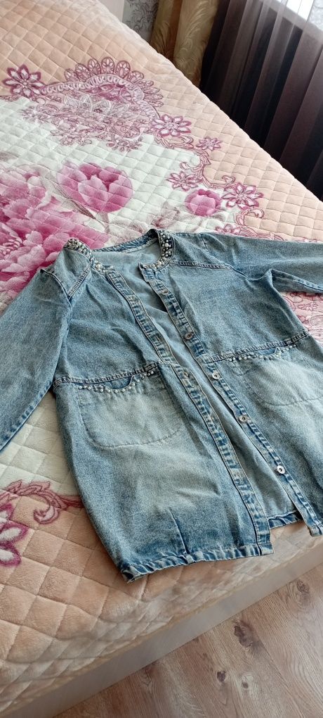 Продам женскую джинсовку