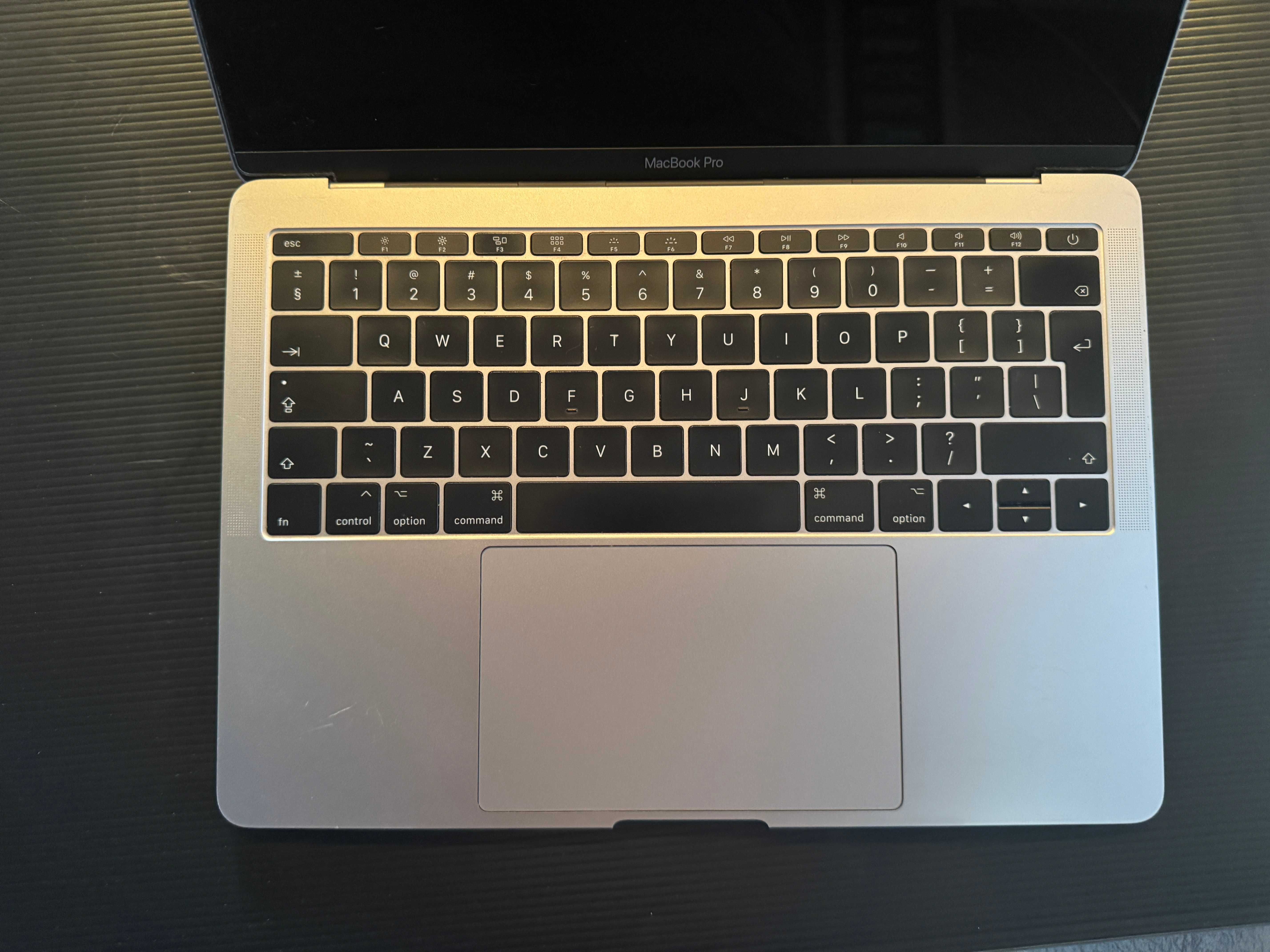 MacBook Pro Silver, 13.3", 256GB SDD, 8GB RAM, WiFi