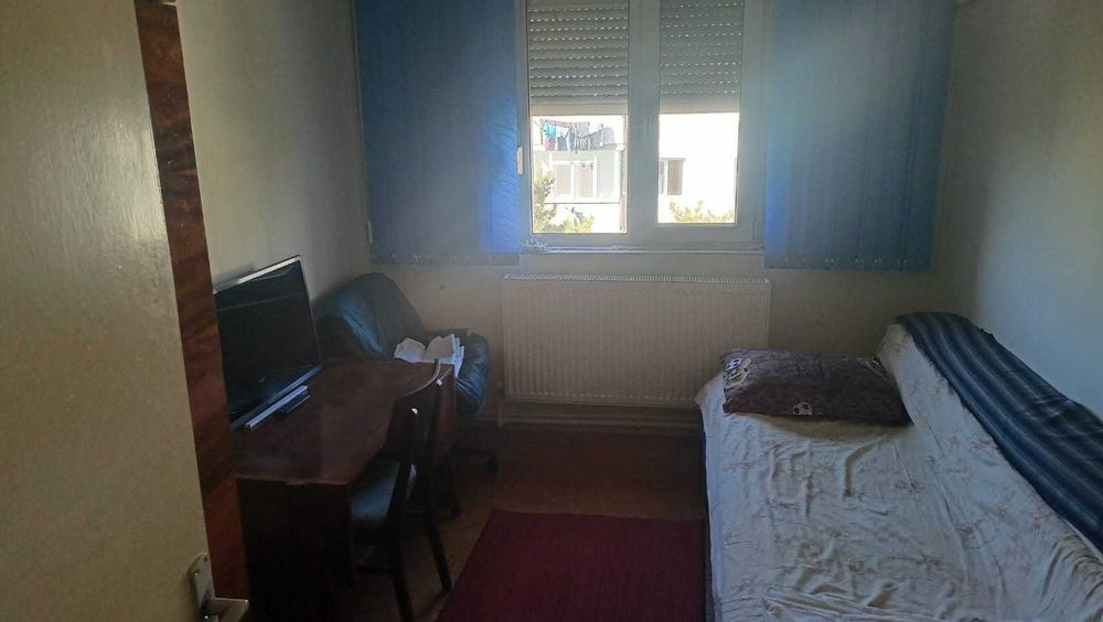 Apartament liber, de vanzare
