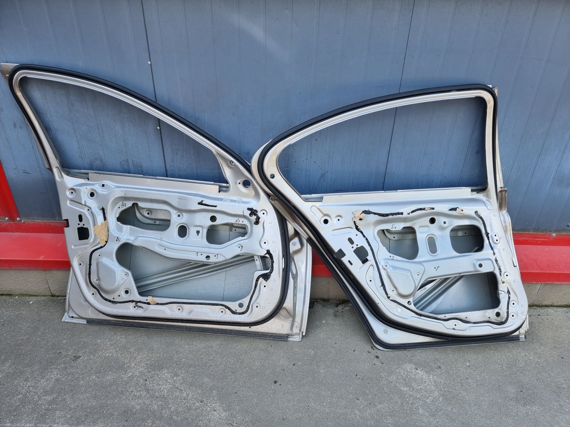 Usa stanga fata spate Bmw Seria 5 F10 dupa 2009