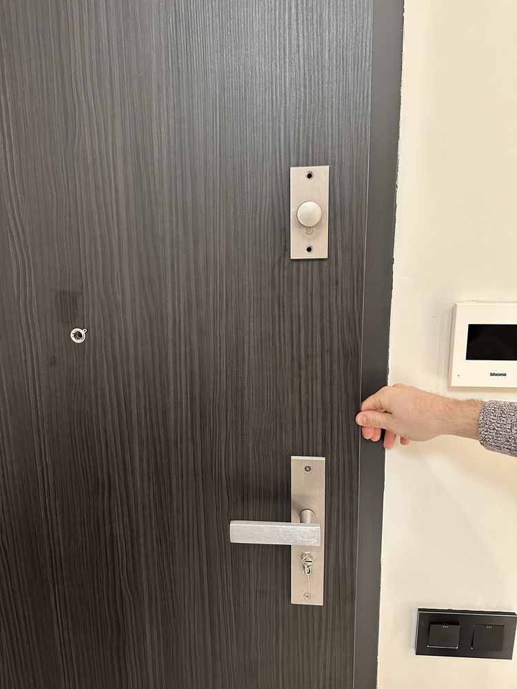 Vand accesorii pentru usa Porta Doors
