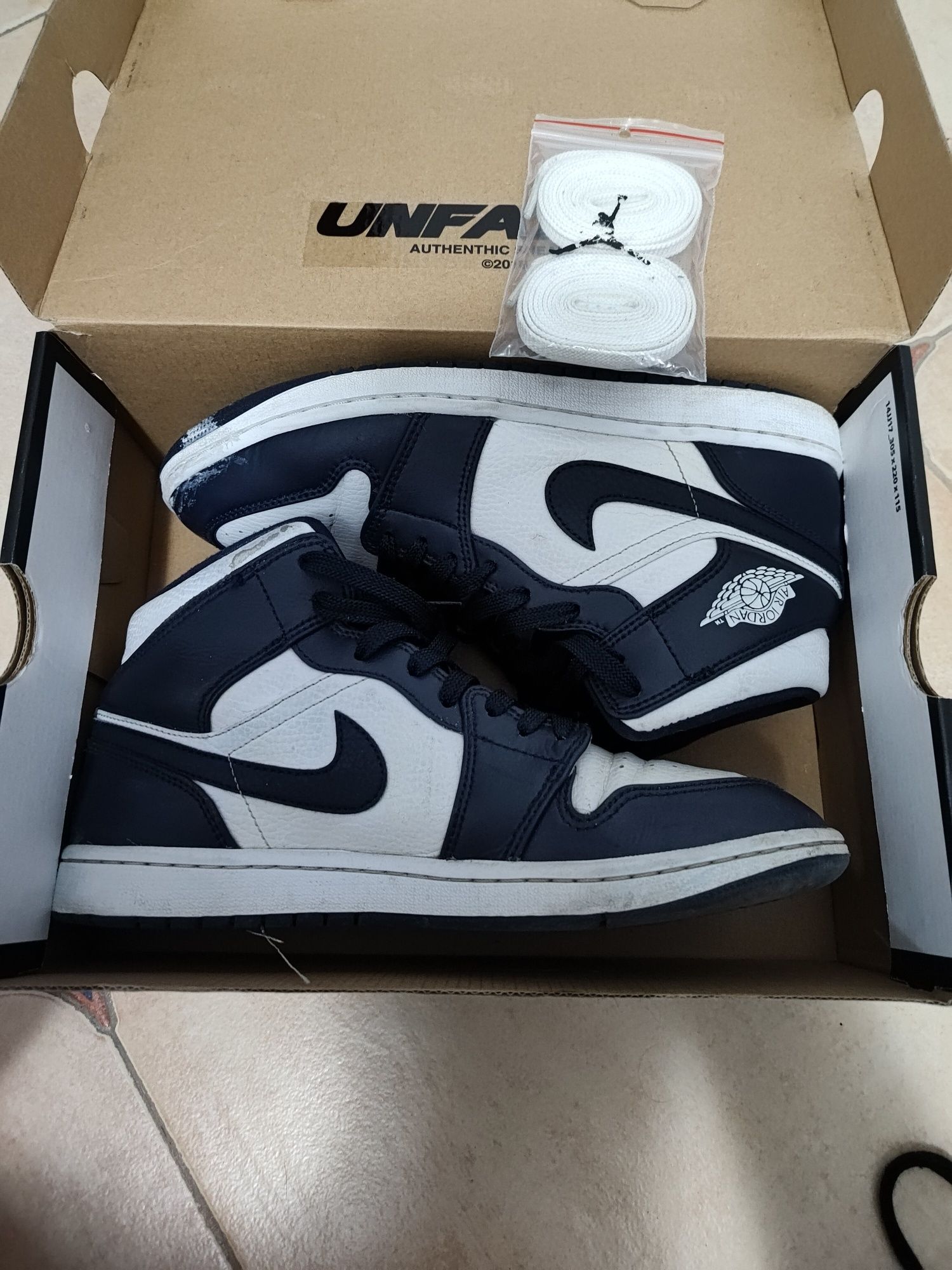 Jordan 1 mid ,,Obsidian,,