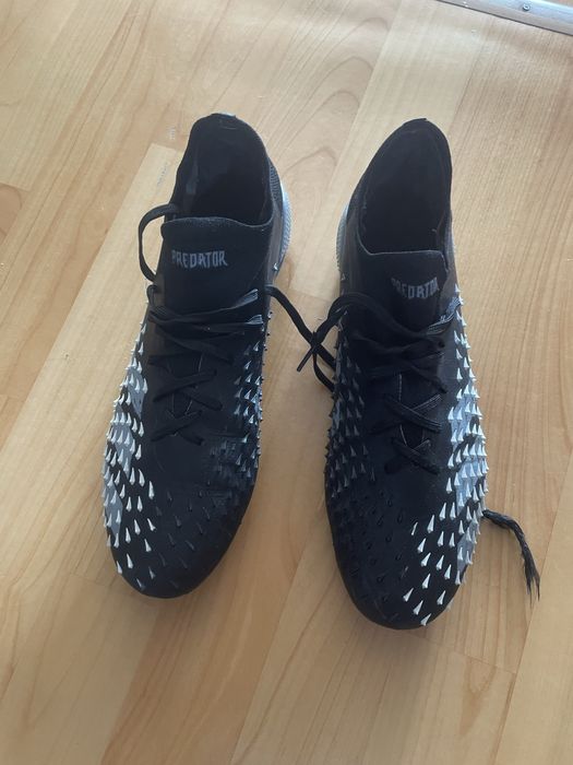 Бутсы футбольные