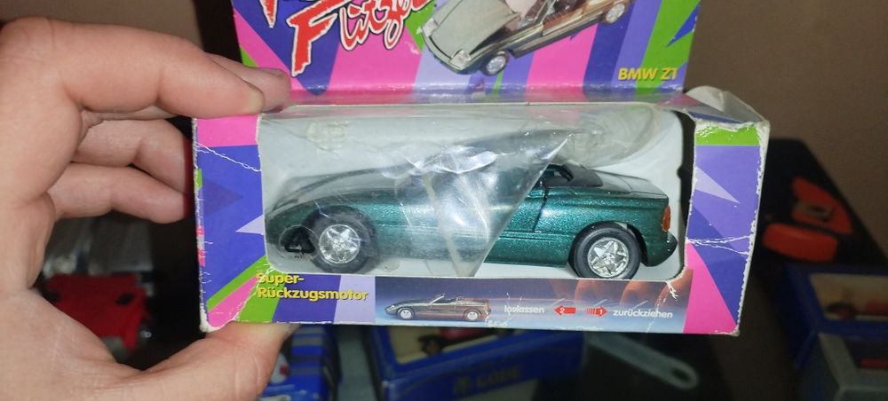 Продавам метални колички и камиони 1/18, 1:18 1:24 1:43