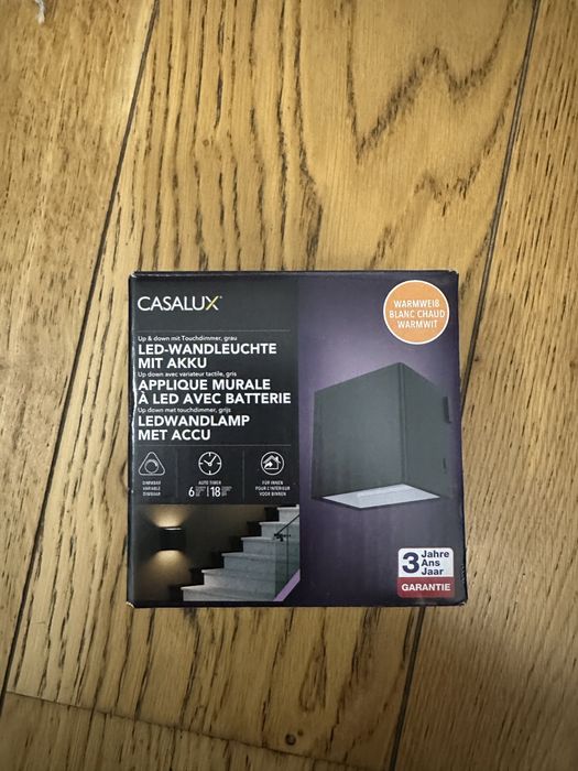 Lumina LED pentru perete