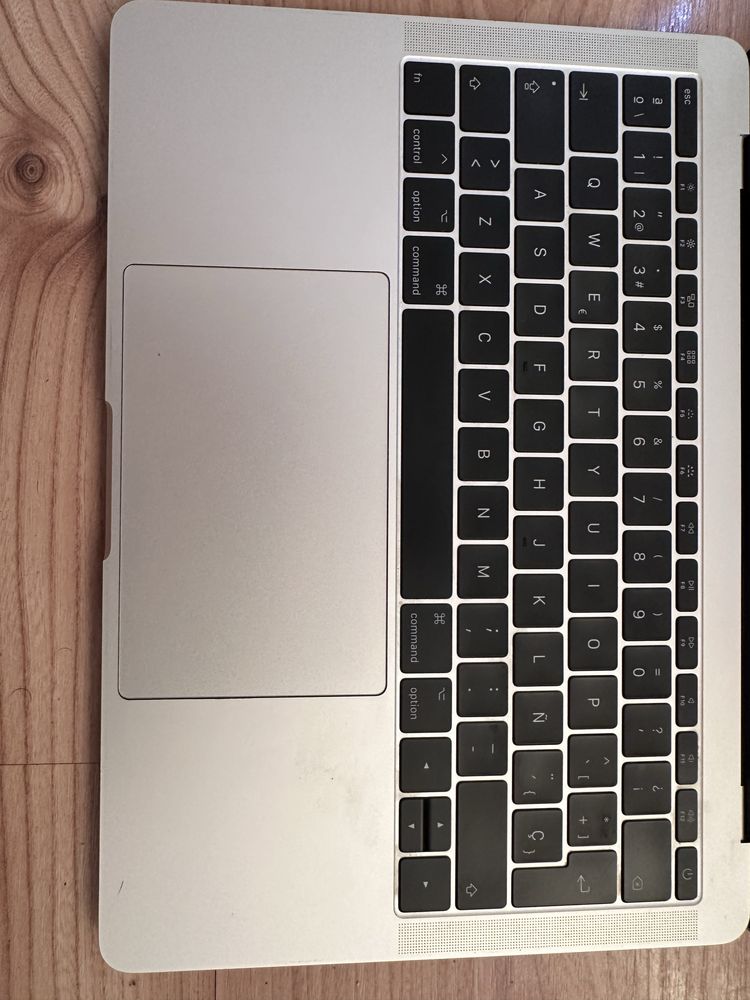 MacBook Pro (13-инчов, 2017 г., два Thunderbolt 3 порта) 128gb