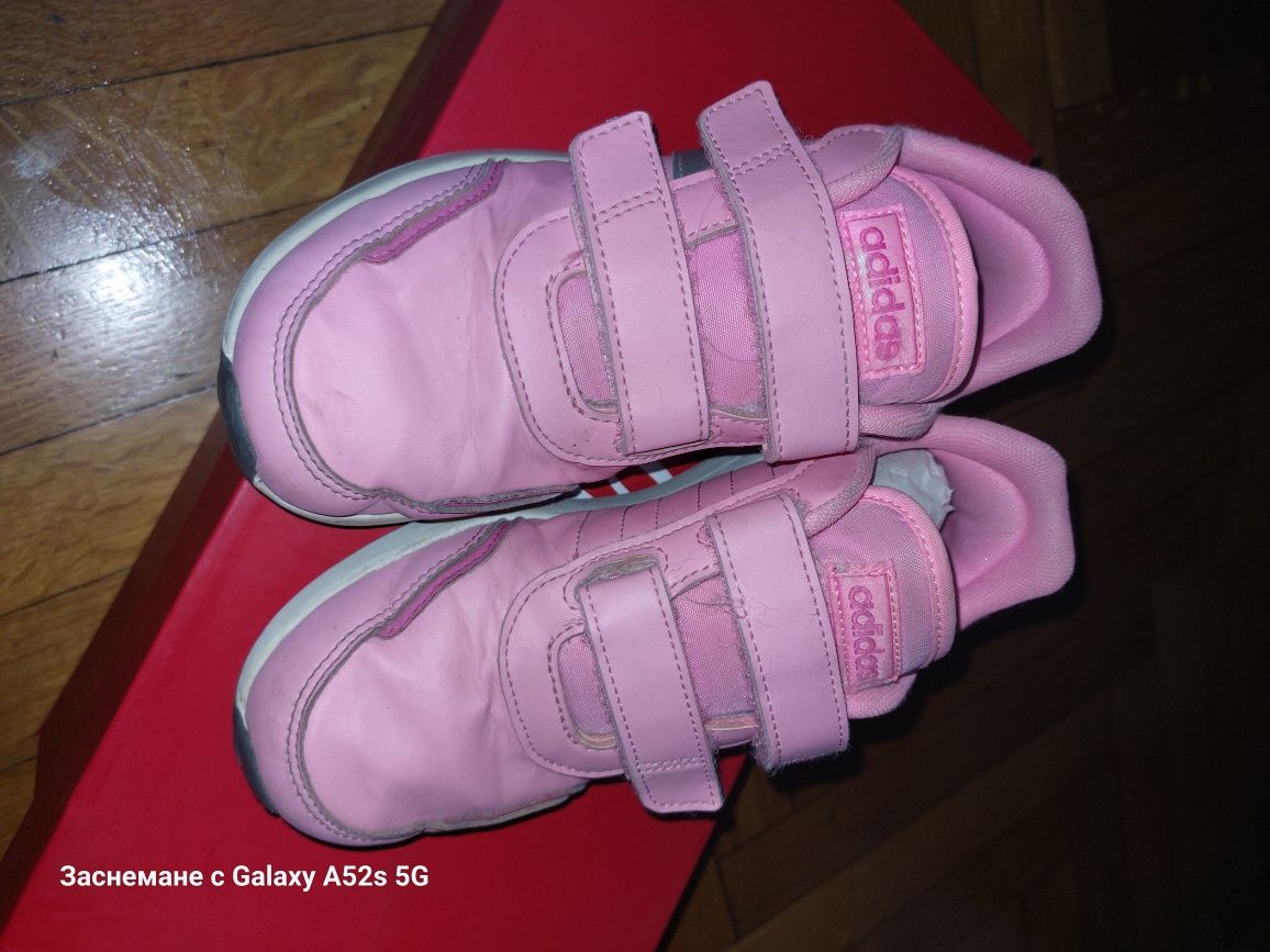 Спортни обувки Adidas