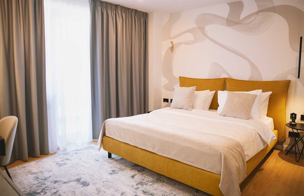 Luxury Rezidential pret valabil octombrie/noiembrie