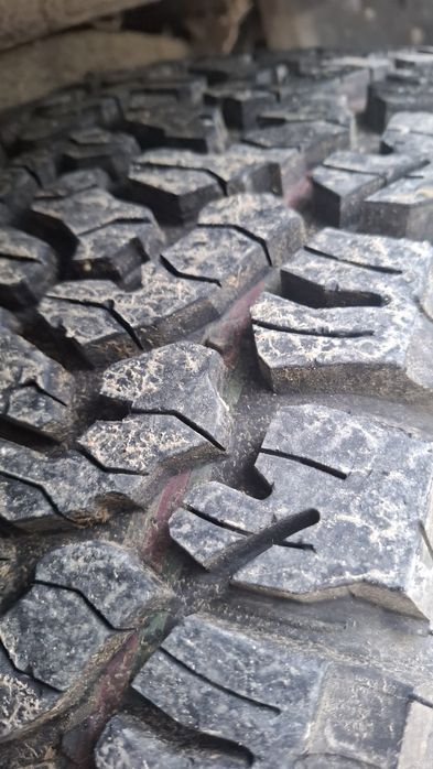 Vand roti cu caciucuri noi