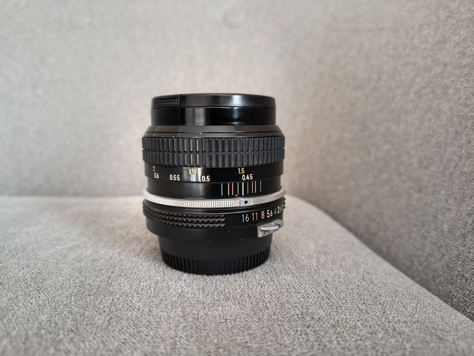 Obiectiv foto manual Nikon Nikkor 50mm F2 versiune pre AI