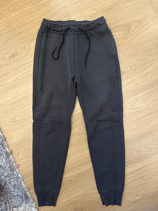 nike tech pants s