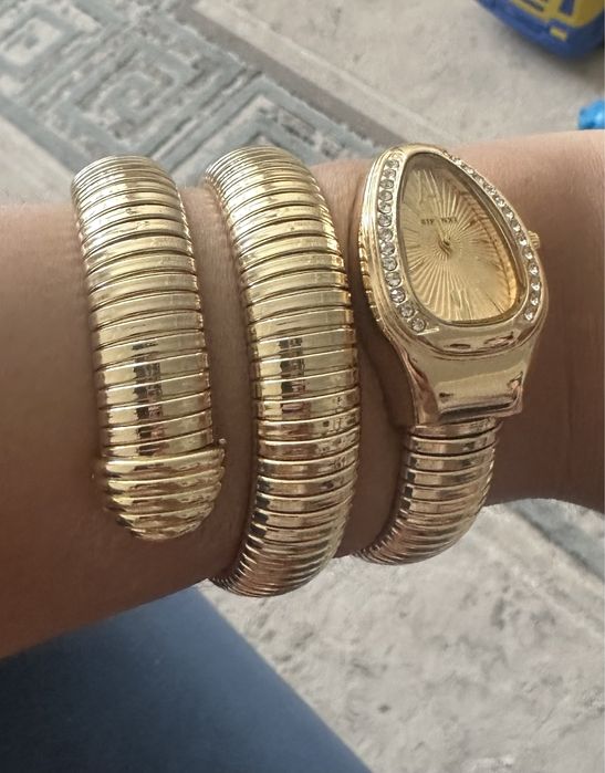 Продам часы женские