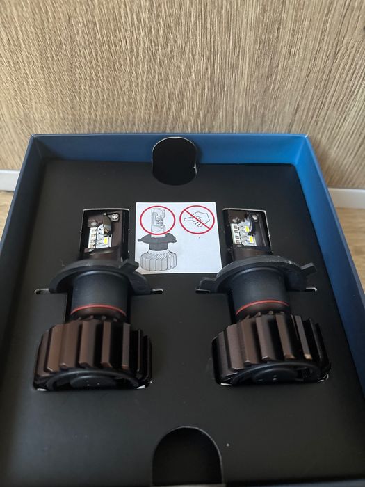 LED крушки светлини Philips  Ultinon Pro9000, 5800 K H4