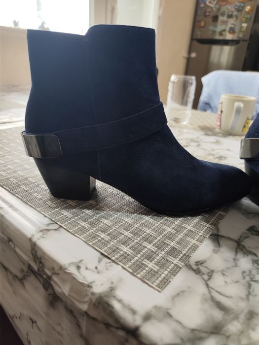 Guess боти от естествена кожа на ток