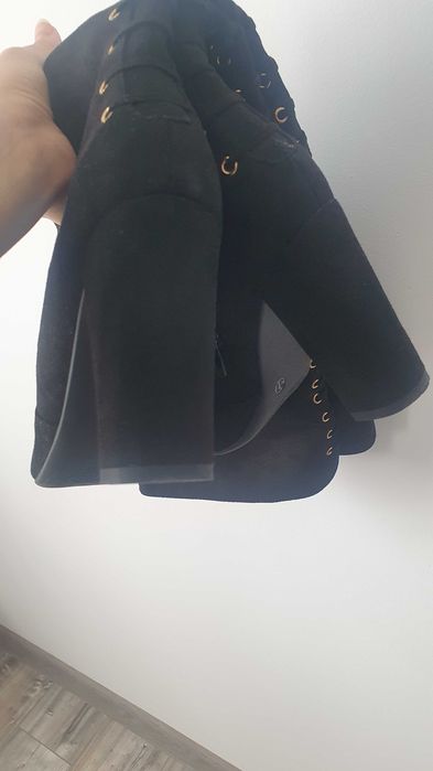 Cizme  lungi peste genunchi Star Collection nr 37 pret 50 Ron