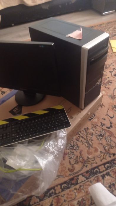 Vînd calculator stare buna