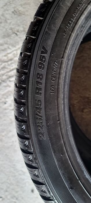 Set anvelope Kumho de iarna 225 45 18