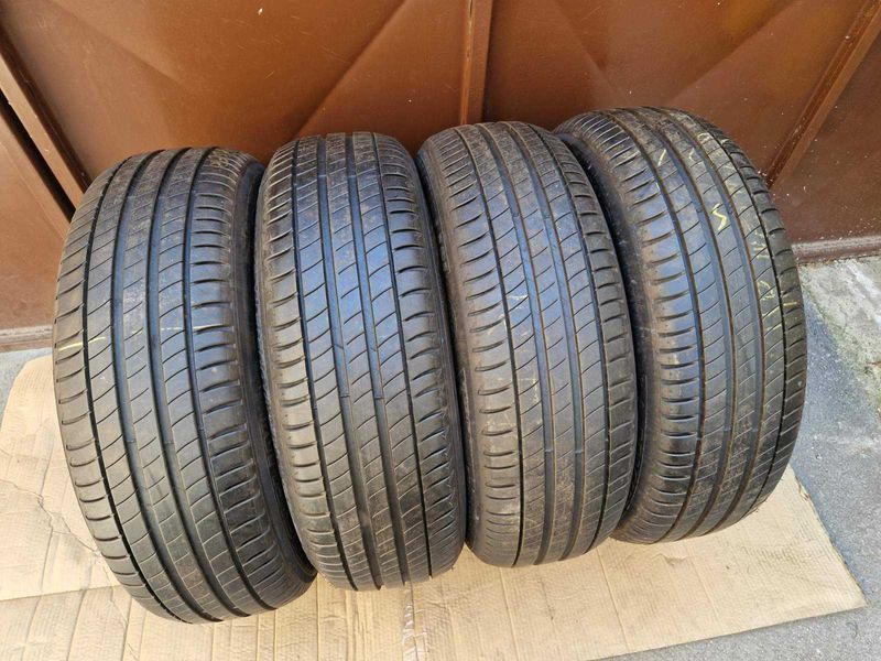 4 Michelin R17 215/65
летни гуми
DOT3017