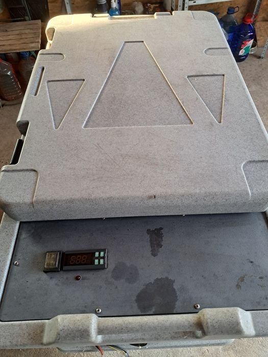 Lada frigorifica cu compresor . Schimb