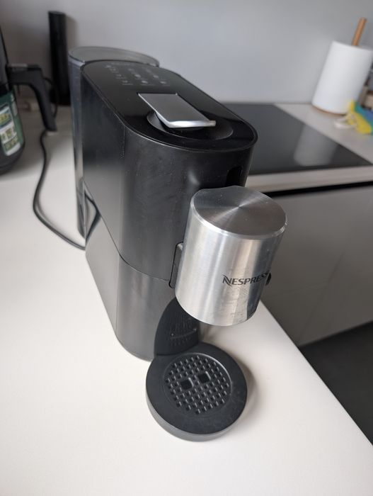 Espresor Krups Nespresso cu spuma de lapte