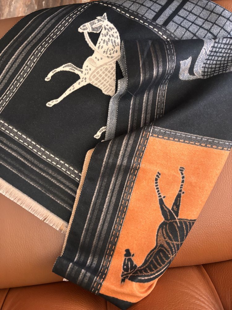 Шал/връхно Hermes